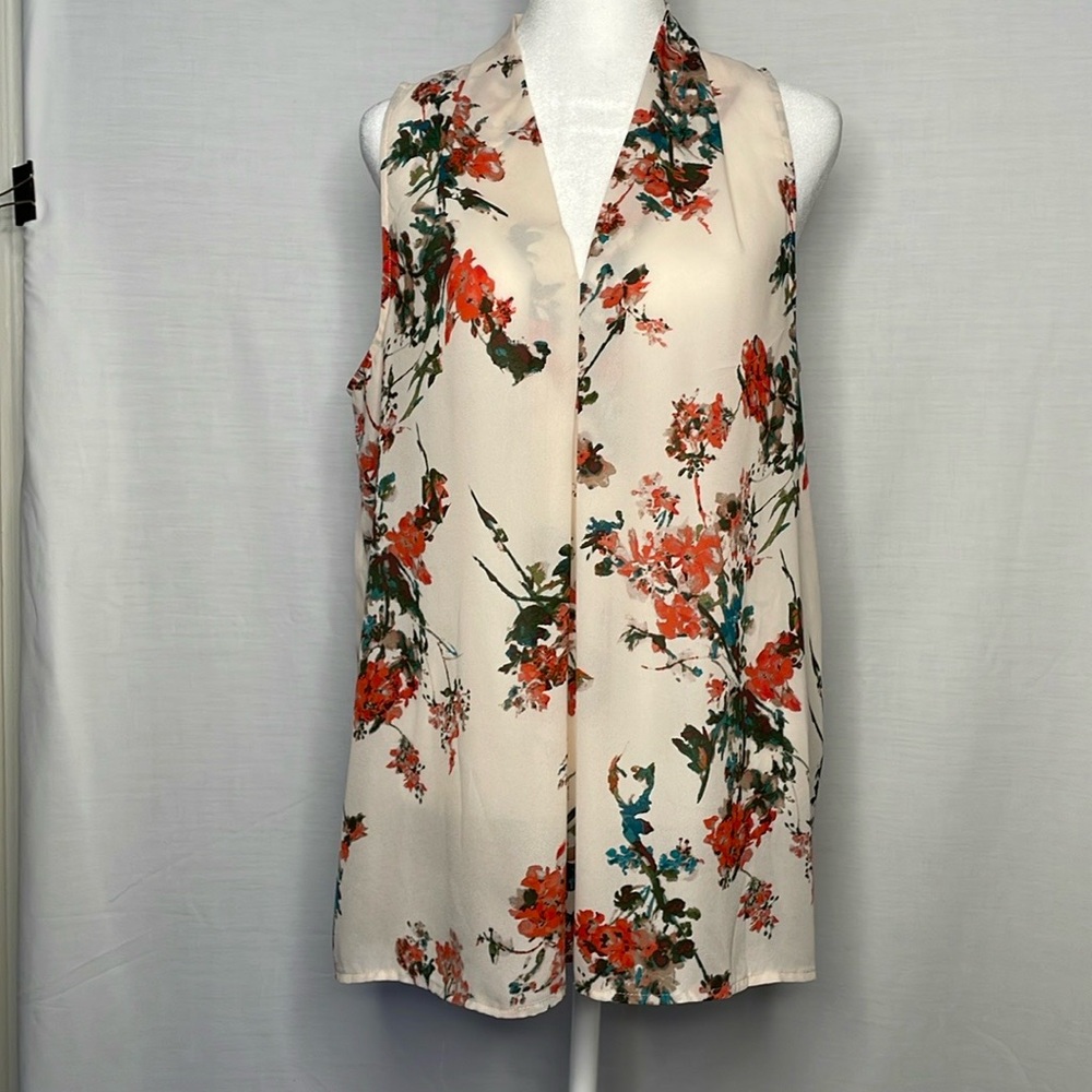 Violet & Claire Cream with Floral design Sleeveless Blouse - Size L